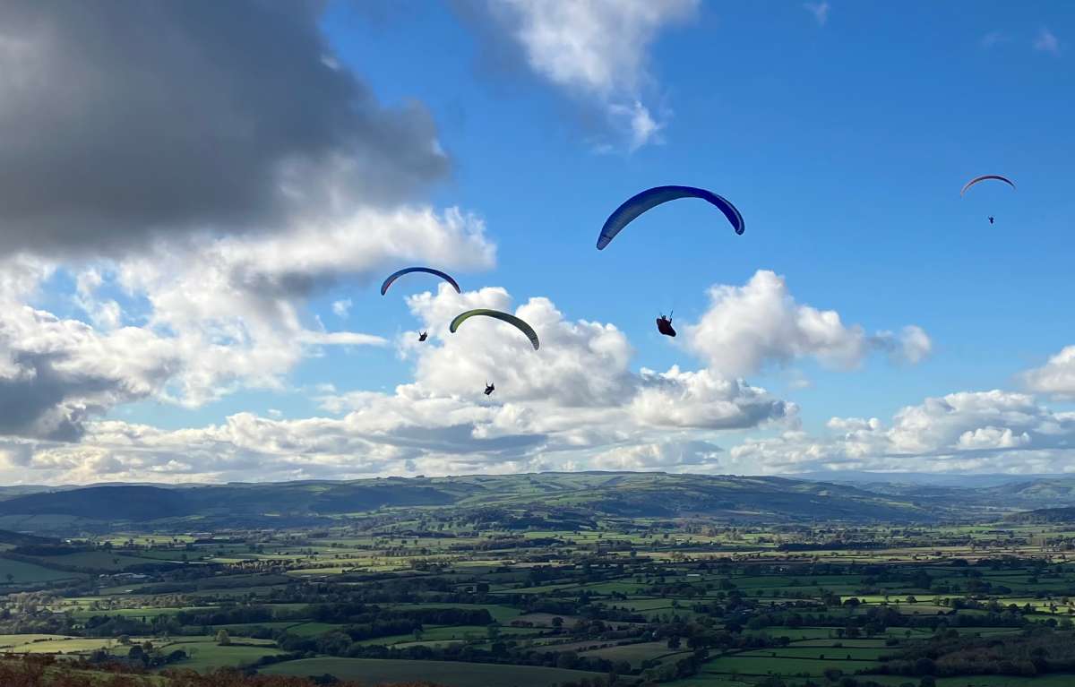 Paragliding on long mynd