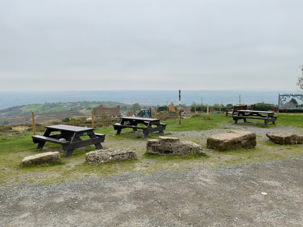 Photo showing the low level rocks at clee hill.